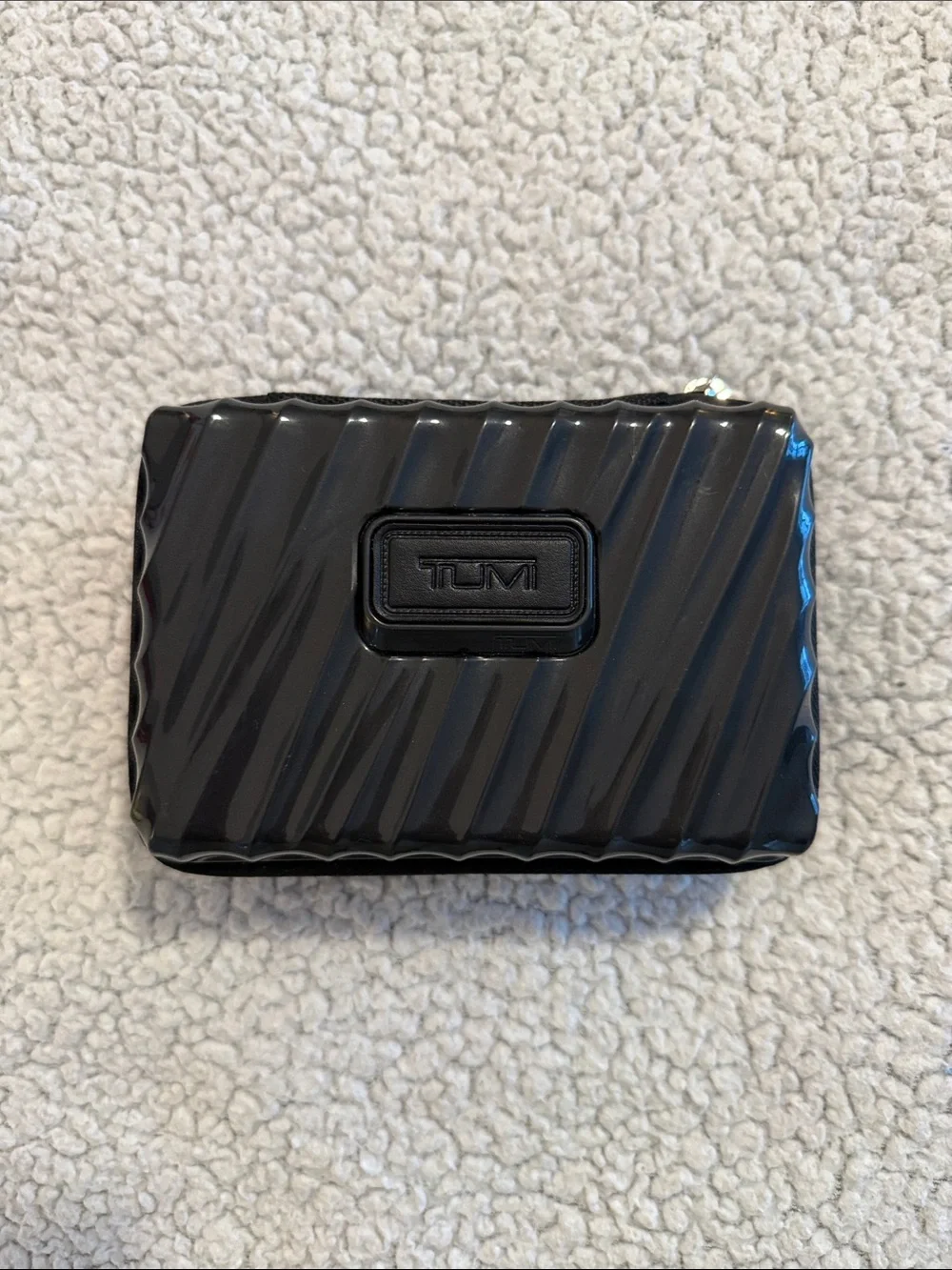 Vintage TUMI for Delta Hard Case – Black Glossy Diagonal Pattern ✈️